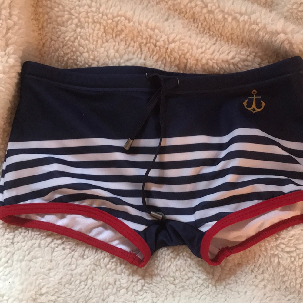 Men’s swim trunks, nautical size large